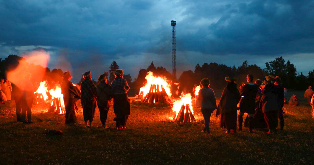 Jau otro gadu pēc kārtas, 21. jūnijā, Imanta Ziedoņa muzejs aicina Latvijas iedzīvotājus piedalīties akcijā „Izgaismo Latviju” un noiet savu Sirdskilometru.