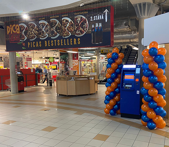 В Даугавпилсе в торгово-развлекательном центре Ditton установлен банкомат BlueOrange с бесконтактной функцией внесения и снятия наличных денежных средств.